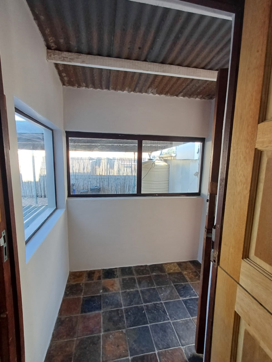 To Let 3 Bedroom Property for Rent in Wavecrest Eastern Cape